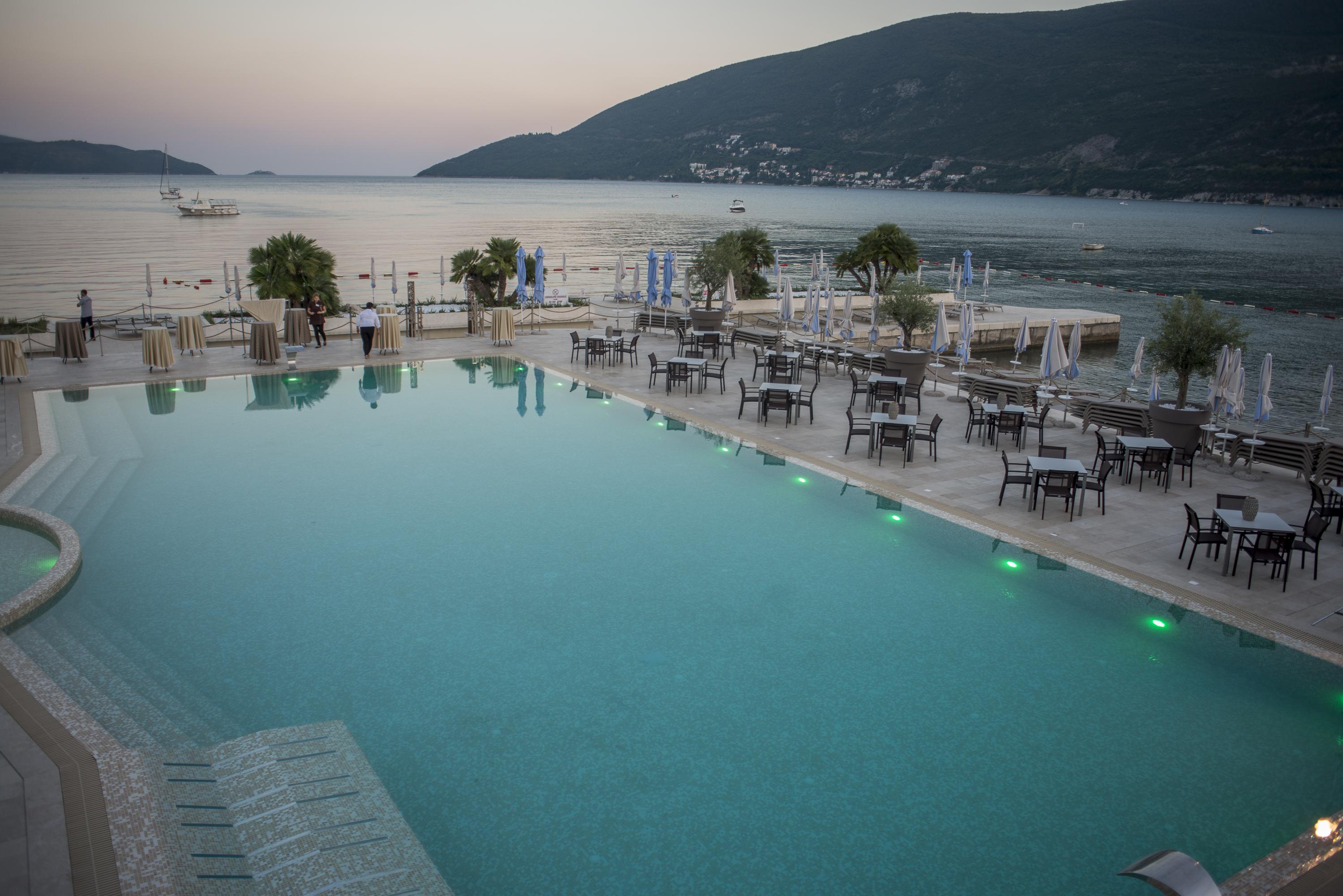 Palmon Bay Hotel & Spa Herceg Novi Exterior photo